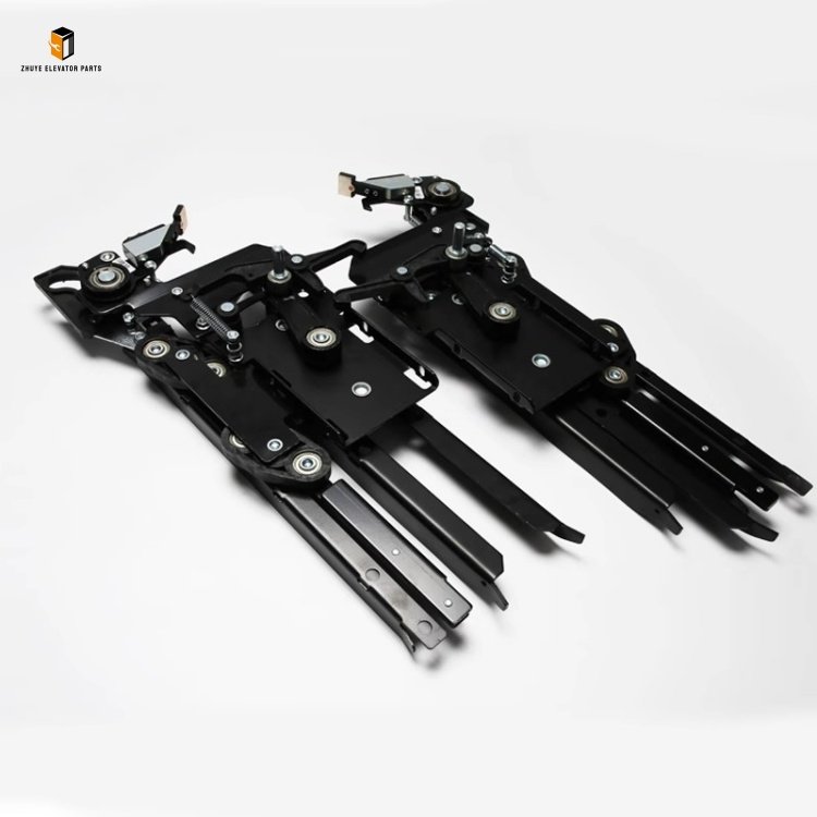 Elevator door knife3 Elevator door knife