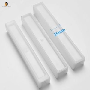 Elevator guide shoe lining