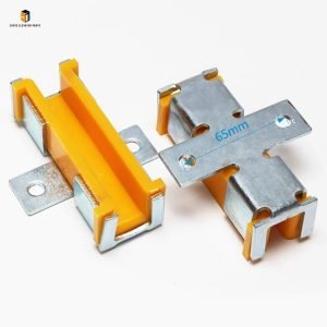 Elevator counterweight guide shoe