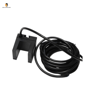 Elevator leveling sensor