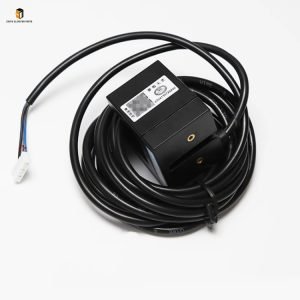 Elevator leveling sensor