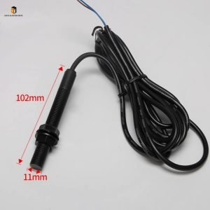 Elevator leveling sensor