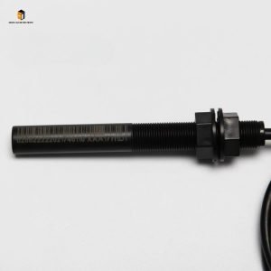 Elevator leveling sensor