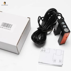 Elevator leveling sensor