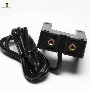 Elevator leveling sensor