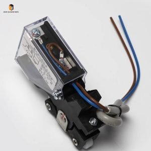 Elevator door switch