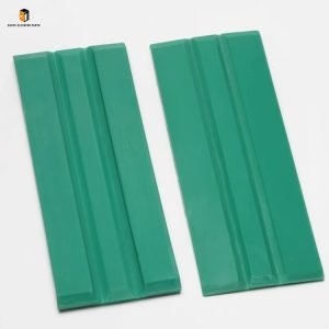 Elevator guide shoe lining