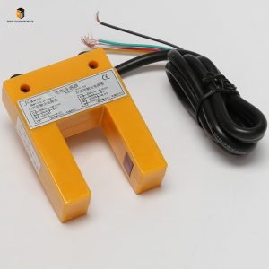 Elevator leveling sensor