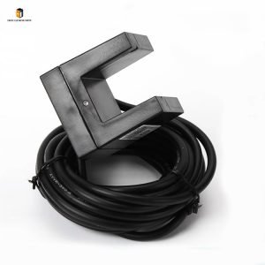 Elevator leveling sensor