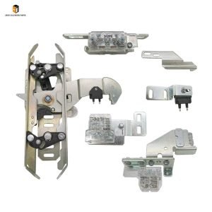 Elevator car door knife