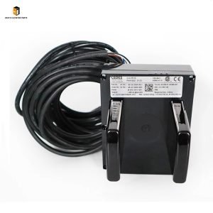 Elevator leveling sensor