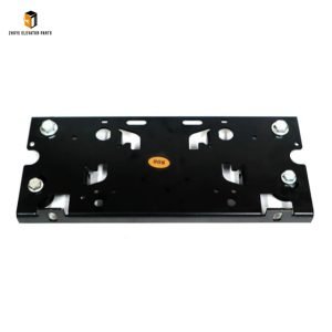 Elevator door hanging plate