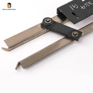 Elevator Door Knife4