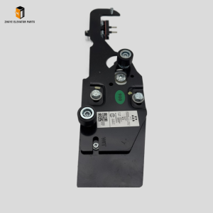 Elevator Door Lock Device4